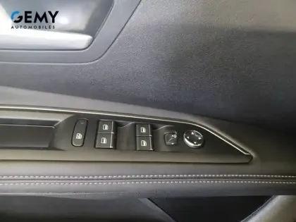 Photo 16 Peugeot 3008  Hybrid 225 e-EAT8