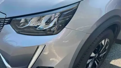 Photo 25 Peugeot 2008  Moteur électrique 136 ch