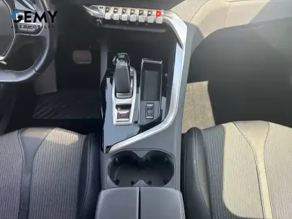 Photo 16 Peugeot 3008  Hybrid 225 e-EAT8