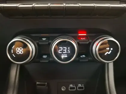 Photo 29 Renault Captur  E-Tech hybride 145