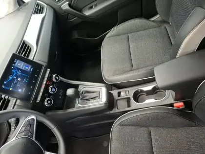 Photo 24 Renault Captur  E-Tech hybride 145