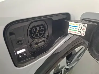 Photo 13 Renault Megane  E-Tech EV60 220 ch super charge