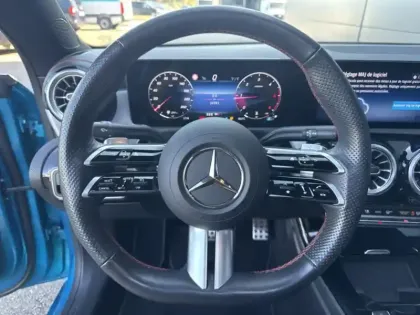 Photo 17 Mercedes CLA  200 d Coupé AMG Line