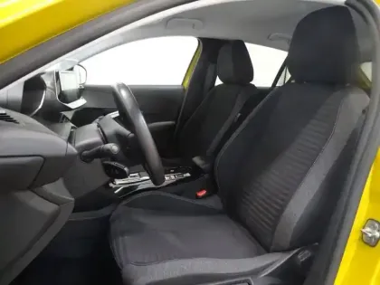 Photo 11 Peugeot 208  e- 136ch Style