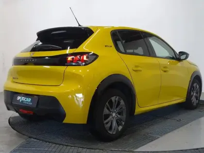 Photo 22 Peugeot 208  e- 136ch Style