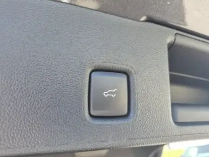 Photo 7 Ford Kuga  2.5 Duratec 180ch Hybrid FlexiFuel ST-Line X Powershift