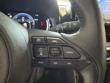 Photo 12 Toyota Yaris  Cross 116h Dynamic MC24