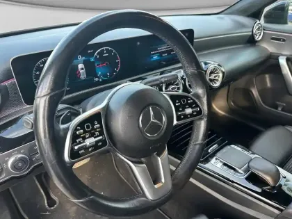 Photo 13 Mercedes Classe A  180 d 116ch AMG Line 7G-DCT