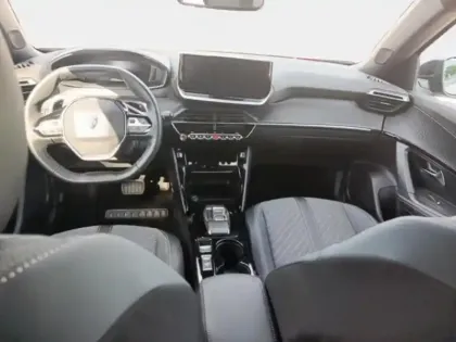 Photo 12 Peugeot 2008  1.2 Hybrid 136ch Allure e-DCS6