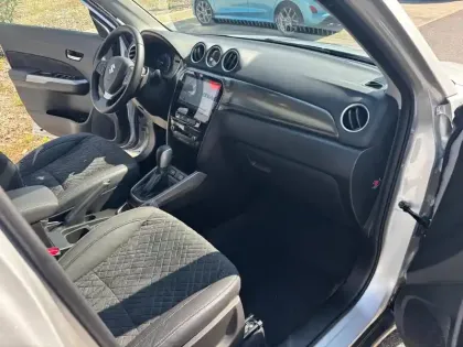 Photo 9 Suzuki Vitara  1.4 Boosterjet Hybrid 110ch Style Auto MY25