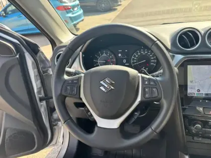 Photo 13 Suzuki Vitara  1.4 Boosterjet Hybrid 110ch Style Auto MY25