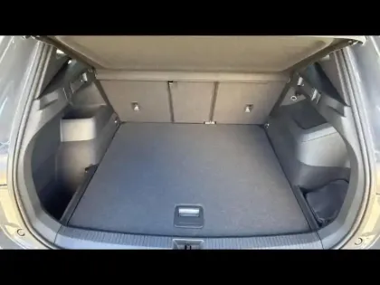Photo 8 Volkswagen Tiguan  1.5 eTSI 150ch R-Line Exclusive DSG7