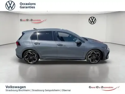 Photo 6 Volkswagen Golf  1.5 eTSI EVO2 116ch R-Line Edition DSG7