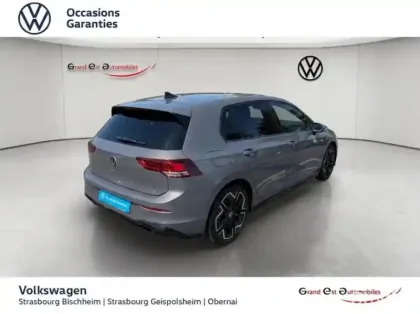 Photo 5 Volkswagen Golf  1.5 eTSI EVO2 116ch R-Line Edition DSG7