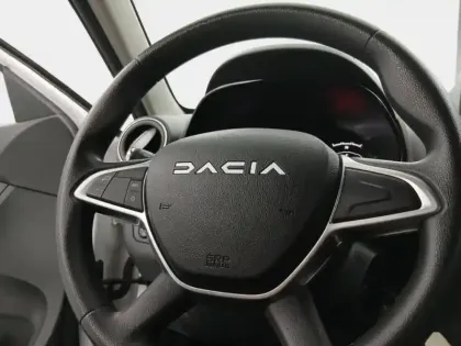 Photo 118 Dacia Spring  45ch Essential SOH 94%