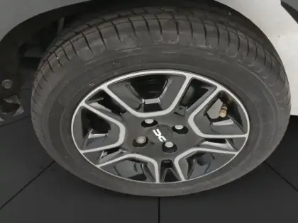 Photo 40 Dacia Spring  45ch Essential SOH 94%