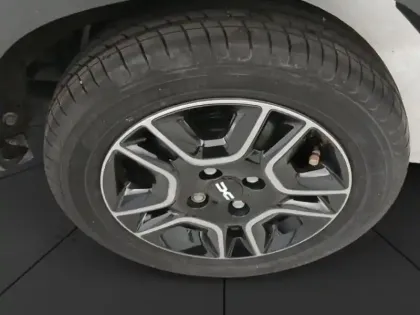Photo 84 Dacia Spring  45ch Essential SOH 94%