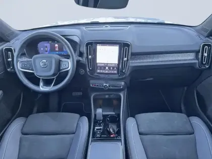Photo 21 Volvo XC40  B3 163ch Plus DCT 7