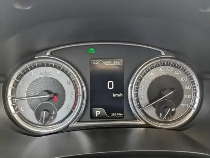 Photo 12 Suzuki Vitara  1.5 Dualjet Hybrid 115ch Style Auto Allgrip