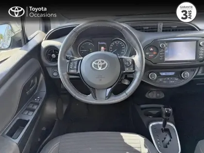 Photo 8 Toyota Yaris  100h Dynamic 5p RC18