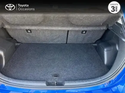Photo 9 Toyota Yaris  100h Dynamic 5p RC18