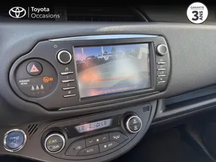 Photo 14 Toyota Yaris  100h Dynamic 5p RC18