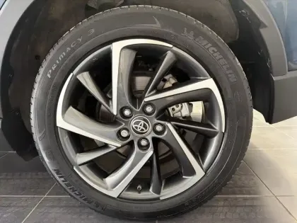 Photo 9 Toyota C-HR  1.8 Hybride 122ch Design Ultimate E-CVT