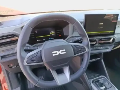 Photo 14 Dacia Duster  1.6 hybrid 140ch Extreme