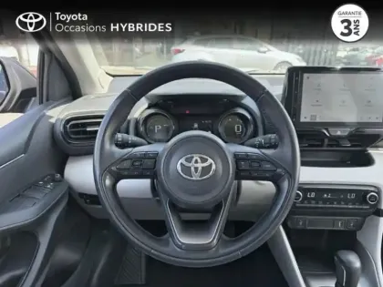Photo 8 Toyota Yaris  116h Iconic 5p Toit Panoramique