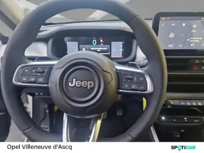 Photo 8 Jeep Avenger  1.2 Turbo T3 100ch MHEV Altitude BVR6 eHybrid