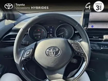 Photo 8 Toyota C-HR  1.8 Hybride 122ch Design Ultimate E-CVT