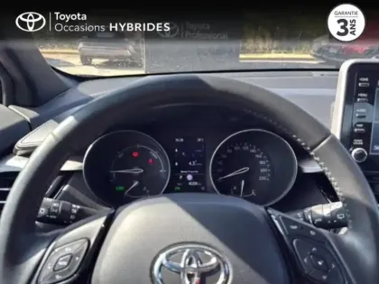 Photo 12 Toyota C-HR  1.8 Hybride 122ch Dynamic Ultimate E-CVT