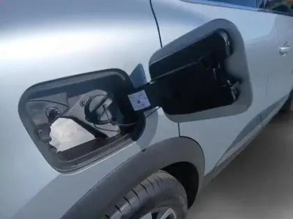 Photo 9 Renault Captur  1.3 TCe mild hybrid 140ch Techno