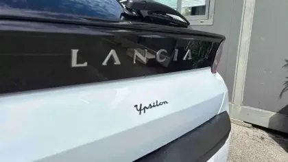 Photo 53 Lancia Ypsilon  1.2 Ibrida 110ch eDCT6