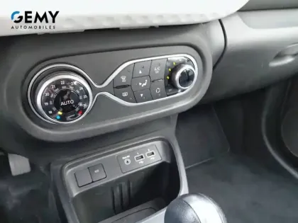 Photo 20 Renault Twingo  III E-Tech