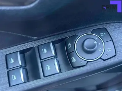 Photo 22 Ford Kuga  2.5 Duratec 180 ch FlexiFuel FHEV E85 Powershift