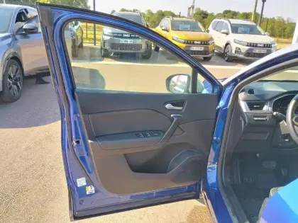 Photo 10 Renault Captur  E-Tech 145 - 21