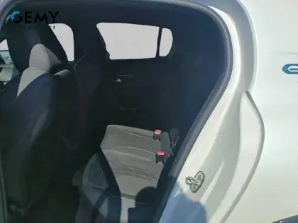 Photo 9 Peugeot 208  Electrique 50 kWh 136ch