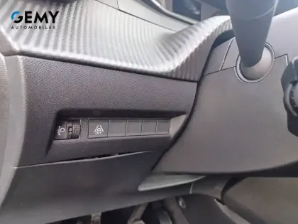Photo 14 Peugeot 208  PureTech 100 S&S BVM6