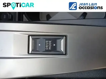 Photo 14 Peugeot 308  Hybrid 145 e-DCS6