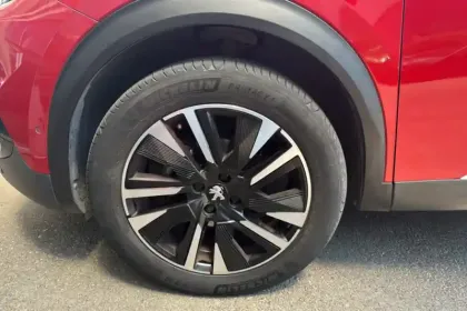 Photo 8 Peugeot 2008  PureTech 130 S&S EAT8