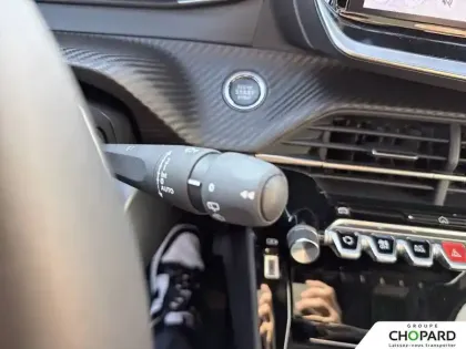 Photo 17 Peugeot 2008  Hybrid 145 e-DCS6