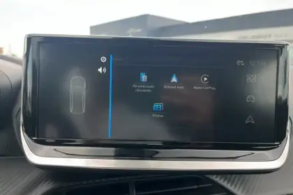 Photo 20 Peugeot 2008  Hybrid 145 e-DCS6