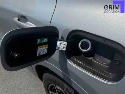 Photo 19 Ford Kuga  2.5 Duratec 180 ch FlexiFuel FHEV E85 Powershift