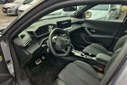 Photo 9 Peugeot 2008  Hybrid 145 e-DCS6