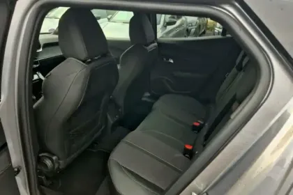 Photo 10 Peugeot 2008  Hybrid 145 e-DCS6