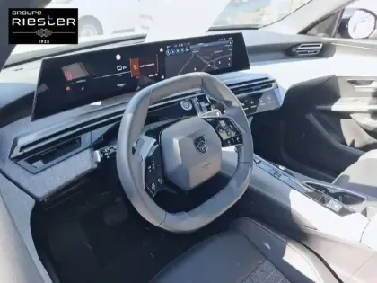 Photo 8 Peugeot 3008  Hybrid 145 e-DCS6
