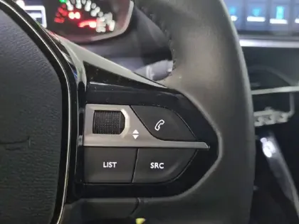 Photo 31 Peugeot 208  PureTech 75 S&S BVM5