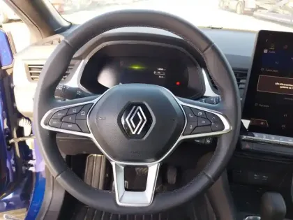 Photo 10 Renault Captur  E-Tech full hybrid 145 ch