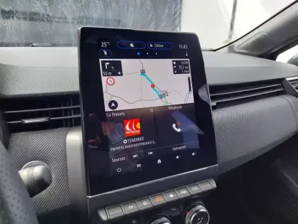 Photo 17 Renault Clio  E-Tech full hybrid 145